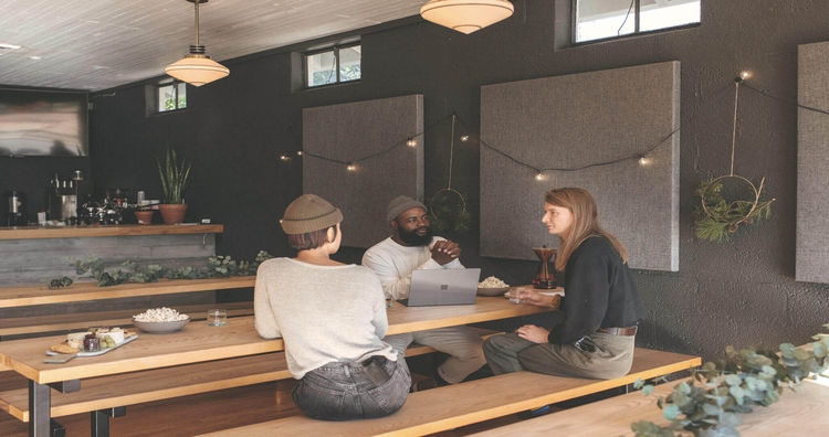 6 Reasons to Choose Outsourcing When You Start a Startup