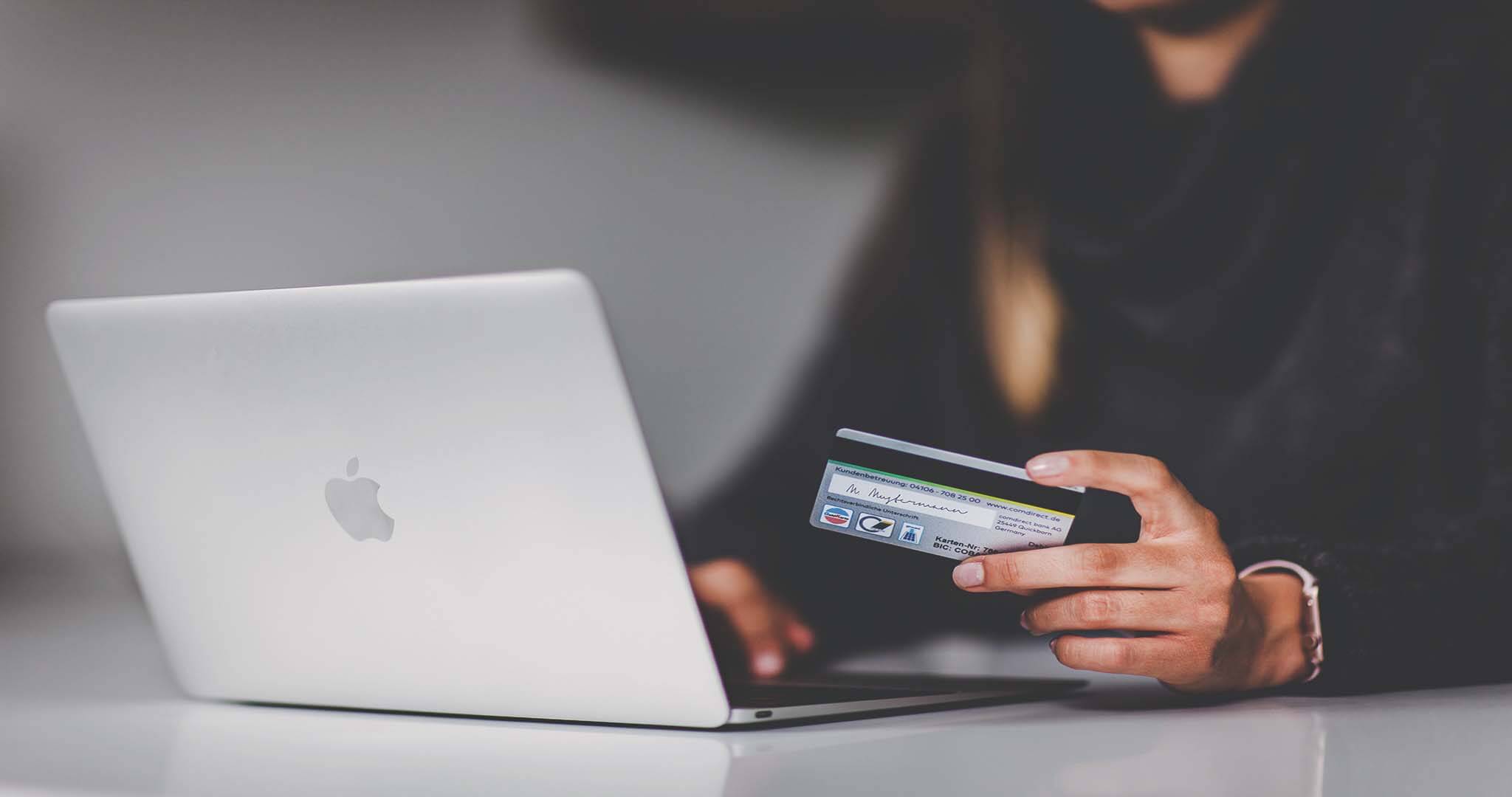 6 Ways to Use Artificial Intelligence in E-commerce