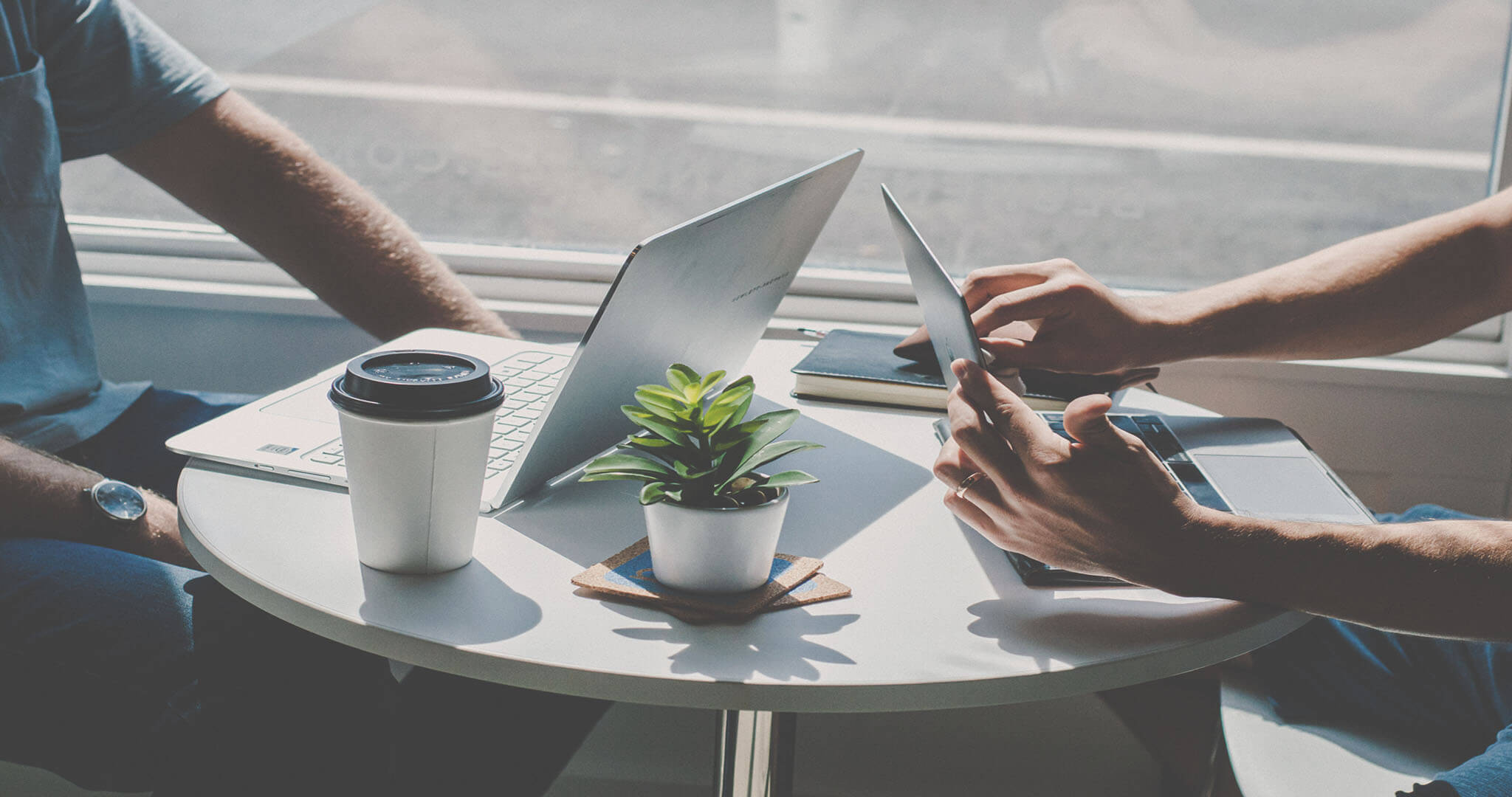 Outsourcing Web Development and Design in a Startup - Interview With Mike Midgett, the Founder of Qoreboard