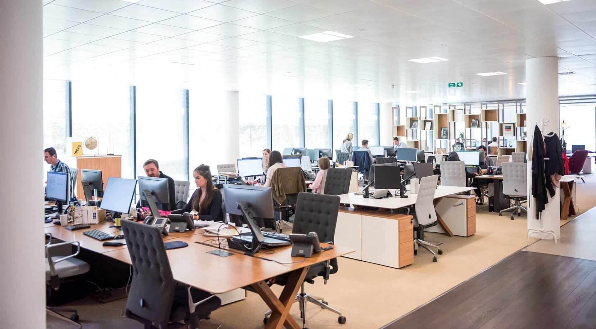 improving performance of a telecom call center