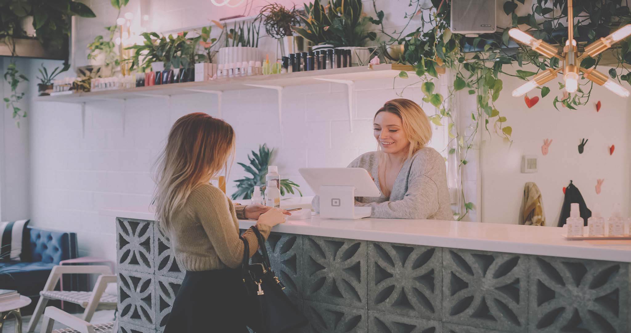 4 Ways Artificial Intelligence in Sales Can Improve Your Team’s Work